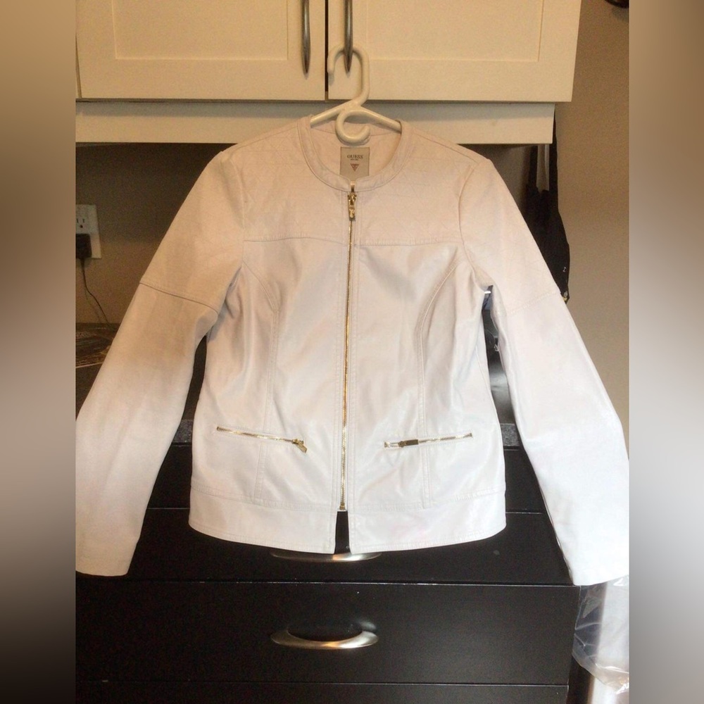 Faux Leather White GUESS Jacket, Ladies size Medium in mint condition